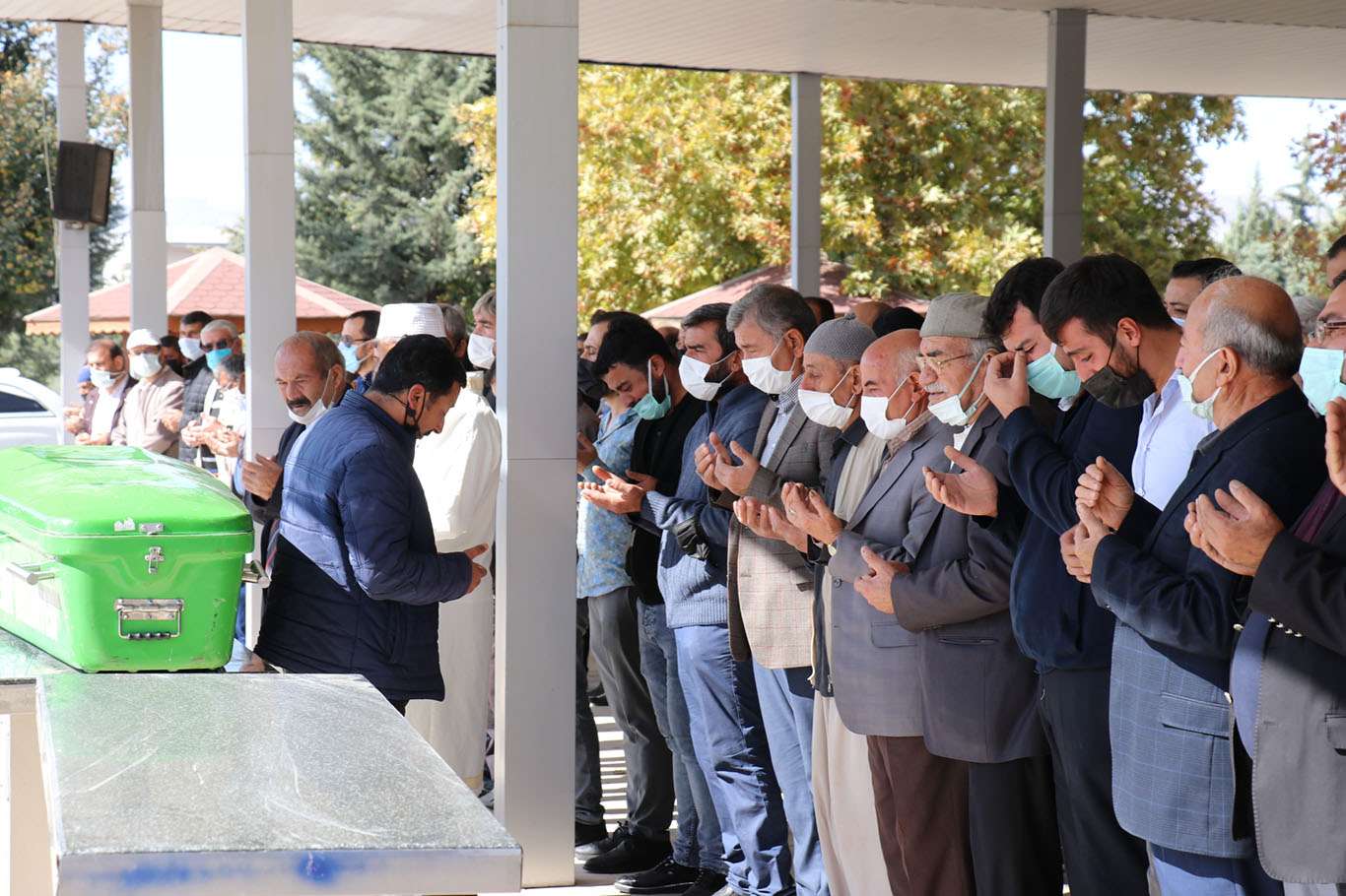 Yarım asır aynı camide görev yapan İmam ile Müezzin aynı günde vefat etti